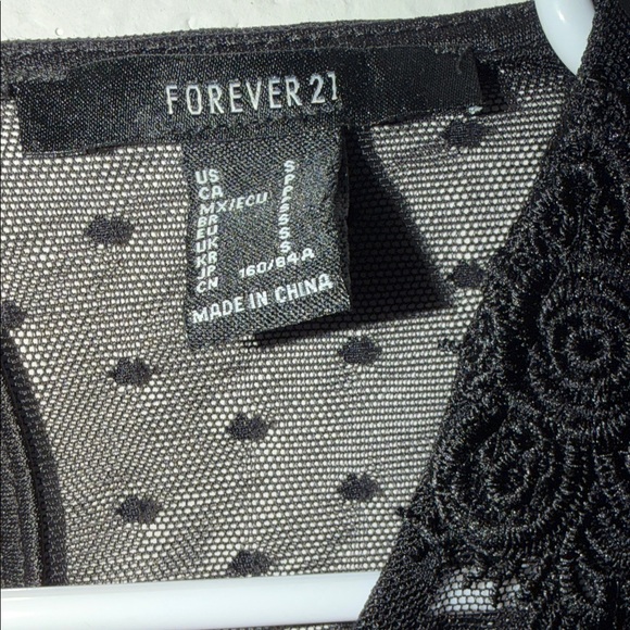 Forever 21 Black Sheer Lace long sleeve cropped Blouse - Picture 4 of 7